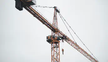 How to transport a crane safely and efficiently